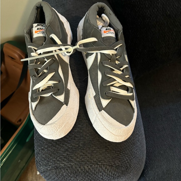 Blazers - Picture 4 of 4